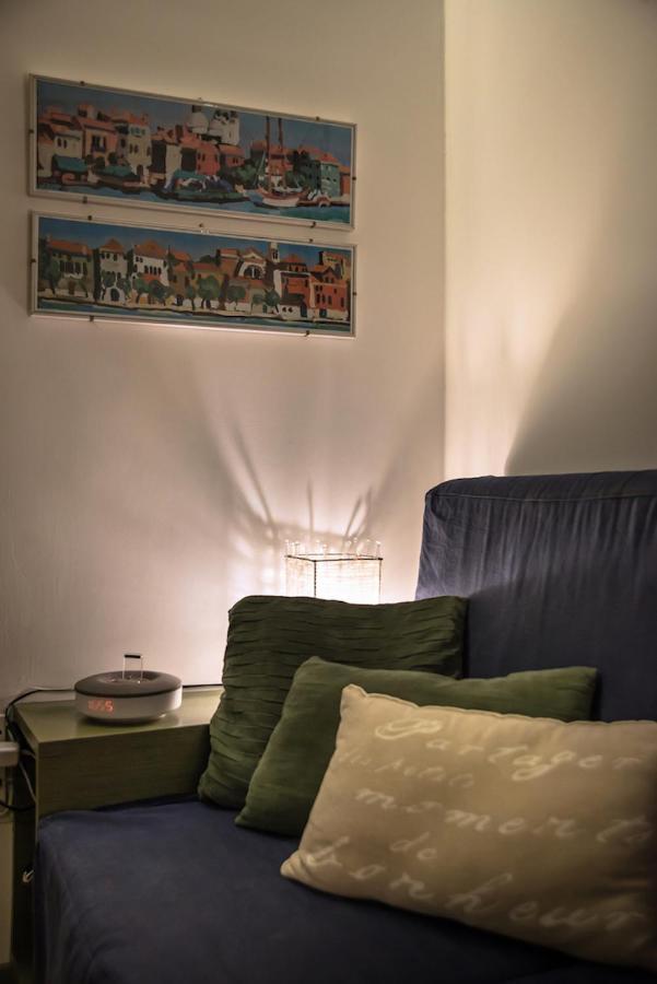 شقة Mansardina - 1 Min From Accademia - Duplex Stylish And Cosy البندقية المظهر الخارجي الصورة