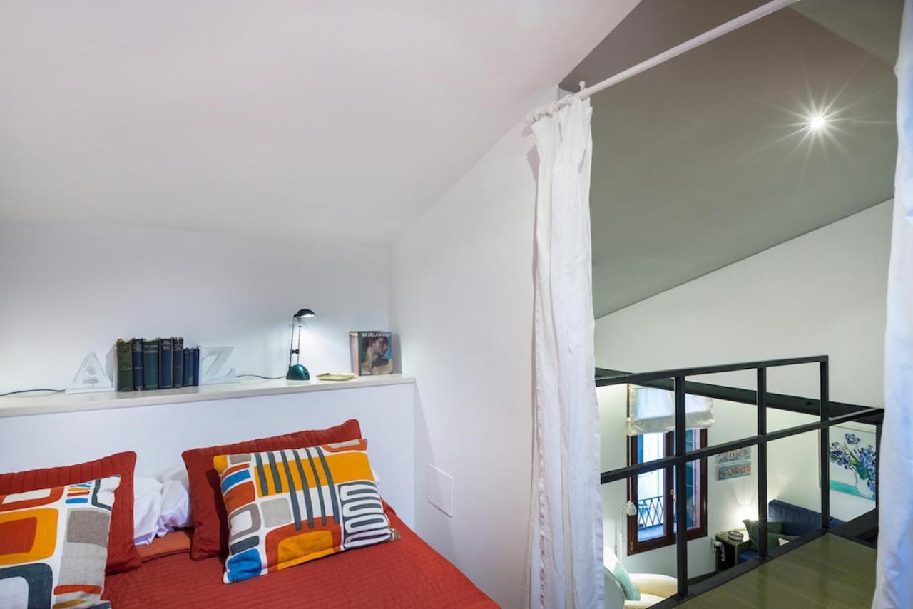 شقة Mansardina - 1 Min From Accademia - Duplex Stylish And Cosy البندقية المظهر الخارجي الصورة